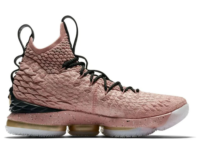 nike-lebron-15 897650-600