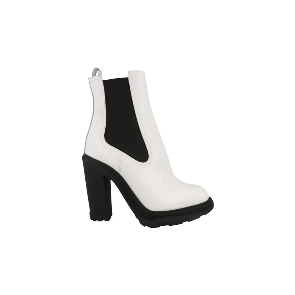 Alexander McQueen Leather Heeled Chelsea Boot Ivory Black (678530WHZ849360)