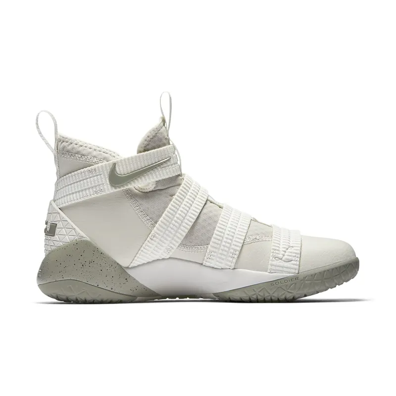 Nike LeBron Soldier Xi Sfg Light Bone/Dark Stucco-Black Light Bone/Dark Stucco-Black (897646-005)