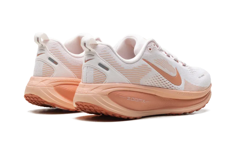 Nike Vomero 18 “Light Soft Pink Light Madder Root Arctic Orange Madder Root” (HM6804-601)