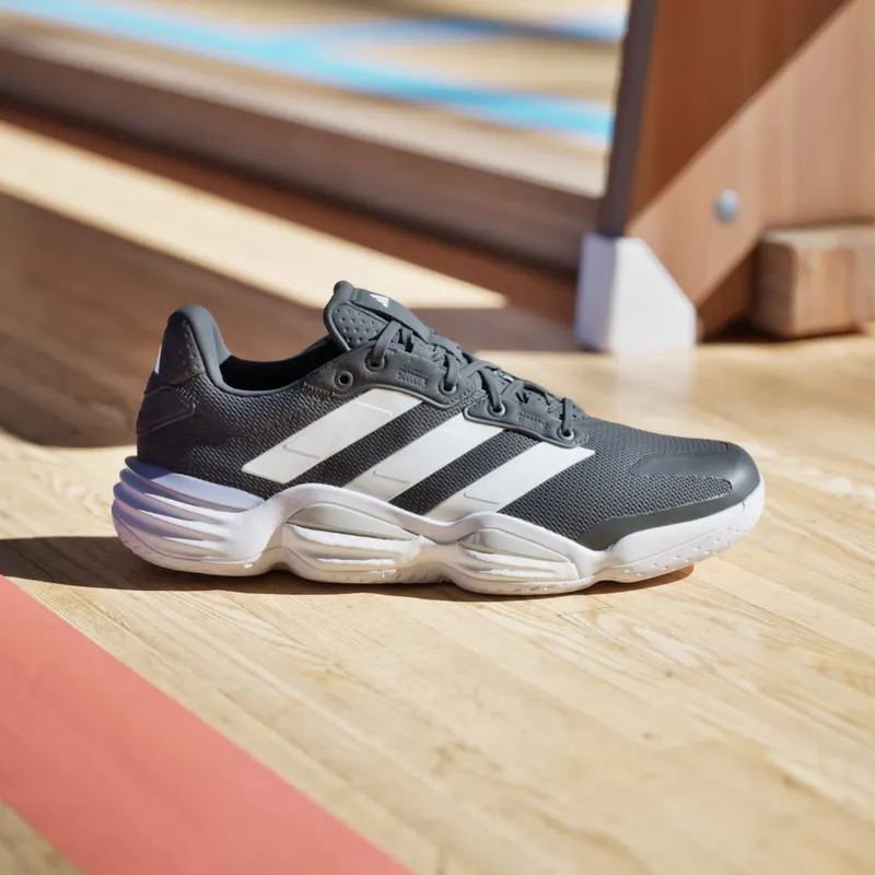 Adidas Stabil 16 Indoor Core Black / Cloud White / Cloud White (IH5556)