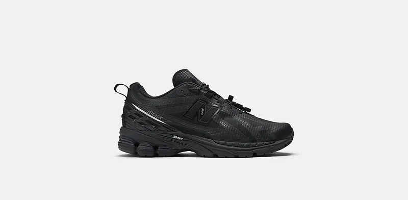 New Balance 1906R “No Sew Pack – Black” (U1906RNB)