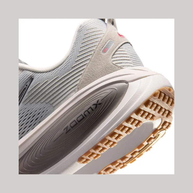 nike-vomero-18 IV5666-097