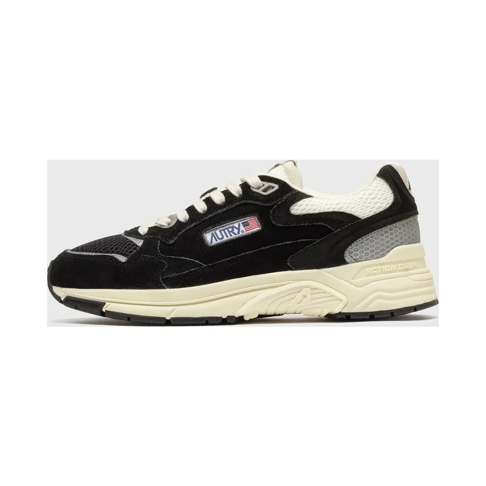 Autry Action Shoes HYPERWAY LOW WOM Black