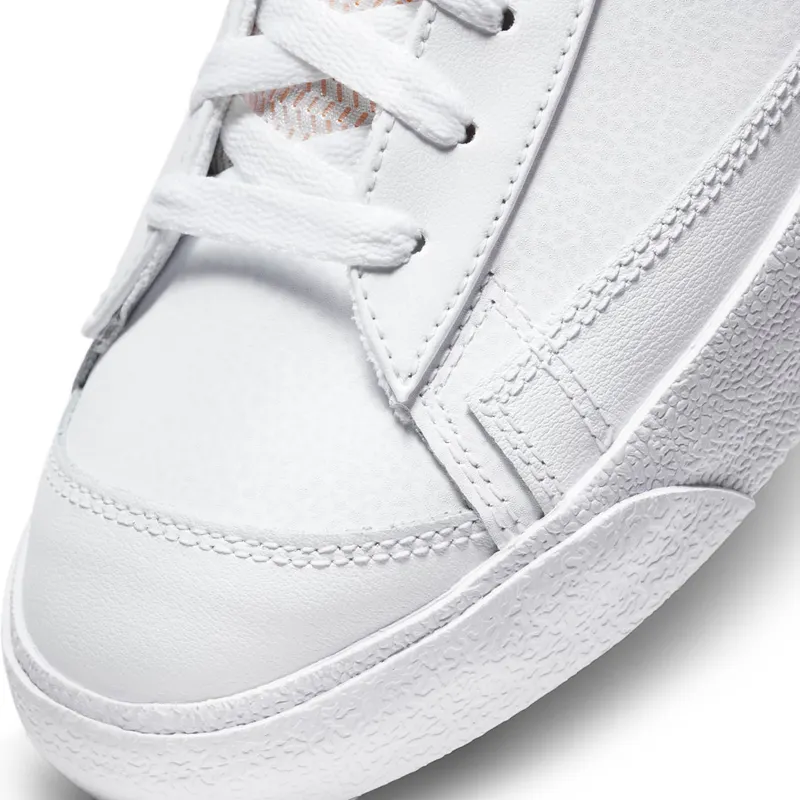 nike-blazer DH3985-100