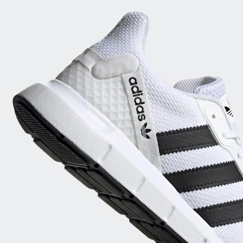 Adidas Swift Run RF ‘Cloud White’ Cloud White/Core Black/Cloud White (FV5358)
