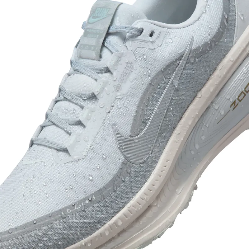 nike-vomero-18 HQ7001-003