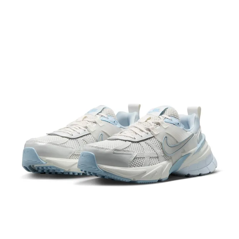 Nike V2K Run “Platinum Tint Summit White Light Smoke Grey” (FD0736-009)