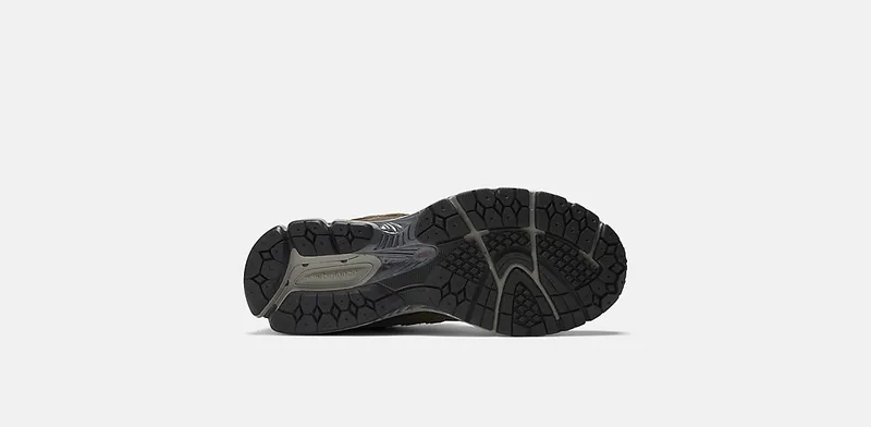 New Balance 2002R “Protection Pack – Dark Moss” (M2002RDN)