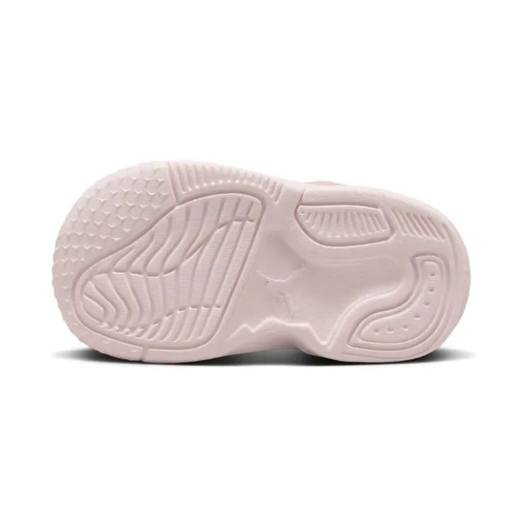 air-jordan-max-aura FD8791-100