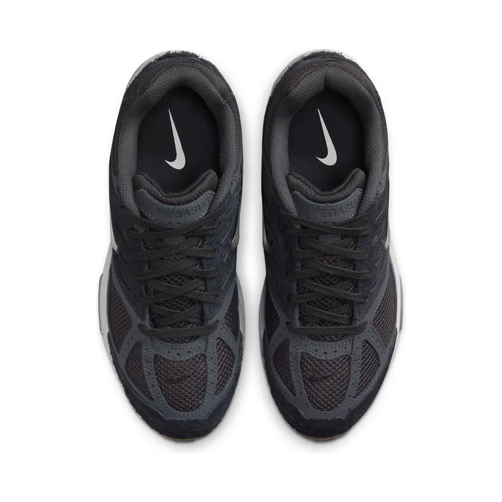 Nike Air Peg 2K5 “Black / Pure Platinum / Dark Smoke Grey / Metallic Silver” (HJ5271-003)