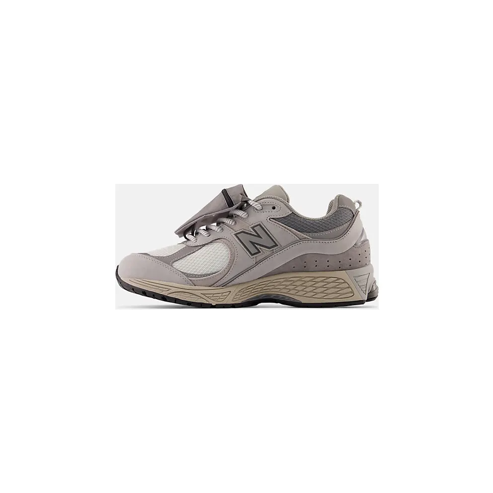New Balance 2002R “Grey Pocket” (M2002RVC)