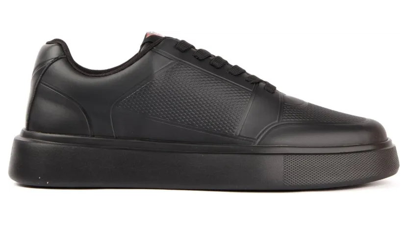 Guess sneaker Zwart (FMPPLEELE12)