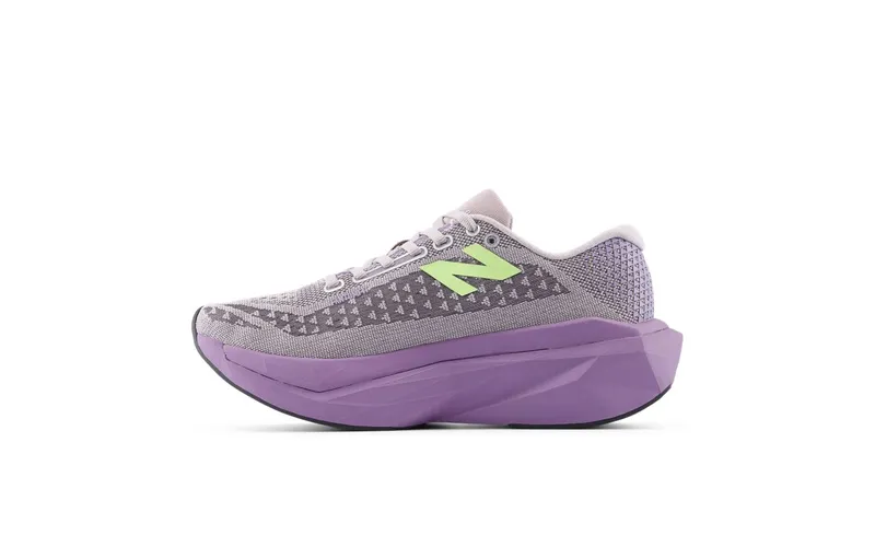 NEW BALANCE FuelCell SuperComp Trainer v3 “TRUFFLE SALT / CANDIED VIOLET” (WRCX7RC)