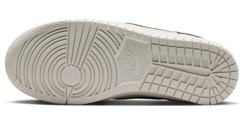 air-jordan-sky IQ6586-101