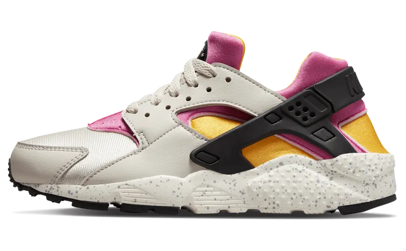 Grade School Nike Huarache Run “LIGHT PONE PINK” (654275-043)