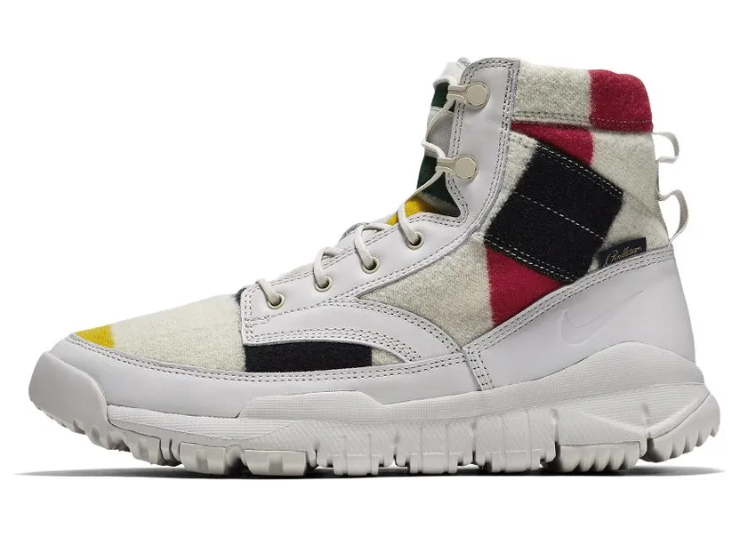 Nike SFB 6" (15cm approx.) Leather Off-White/Black (875040-101)