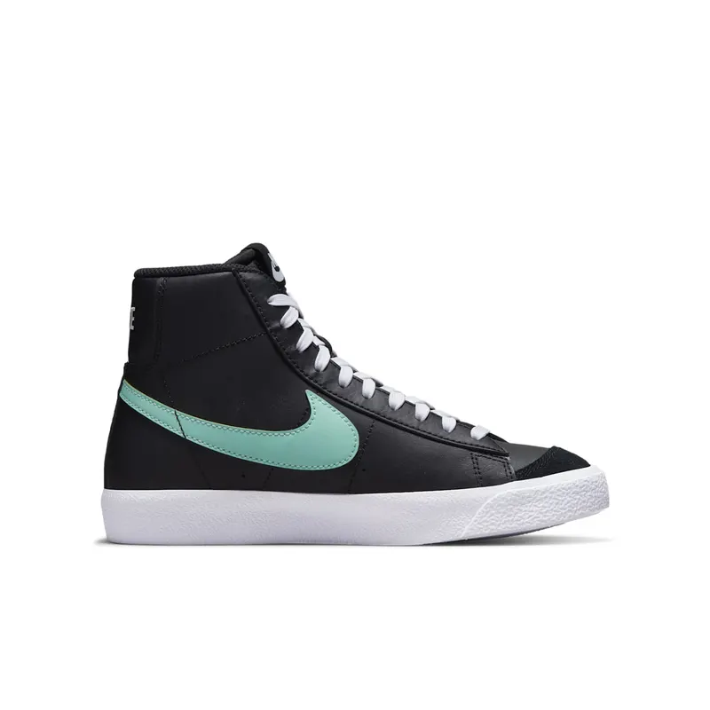 Nike Blazer Mid ’77 Older Kids’ Black (DA4086-008)