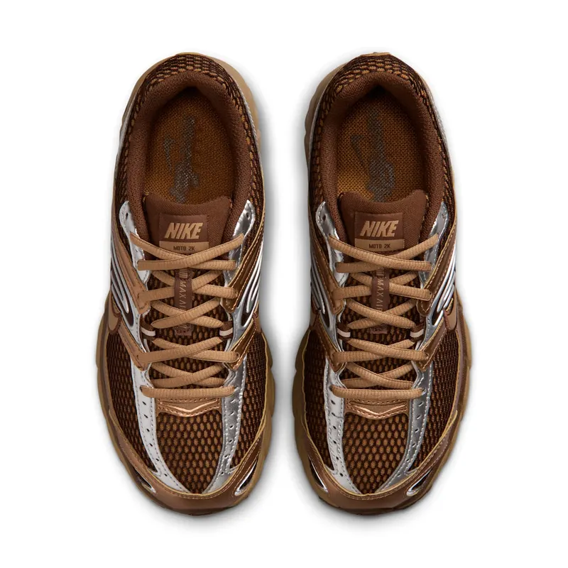Nike Air Max Moto 2K Light British Tan/Cacao Wow/Metallic Silver/Dark Driftwood (HQ2056-202)