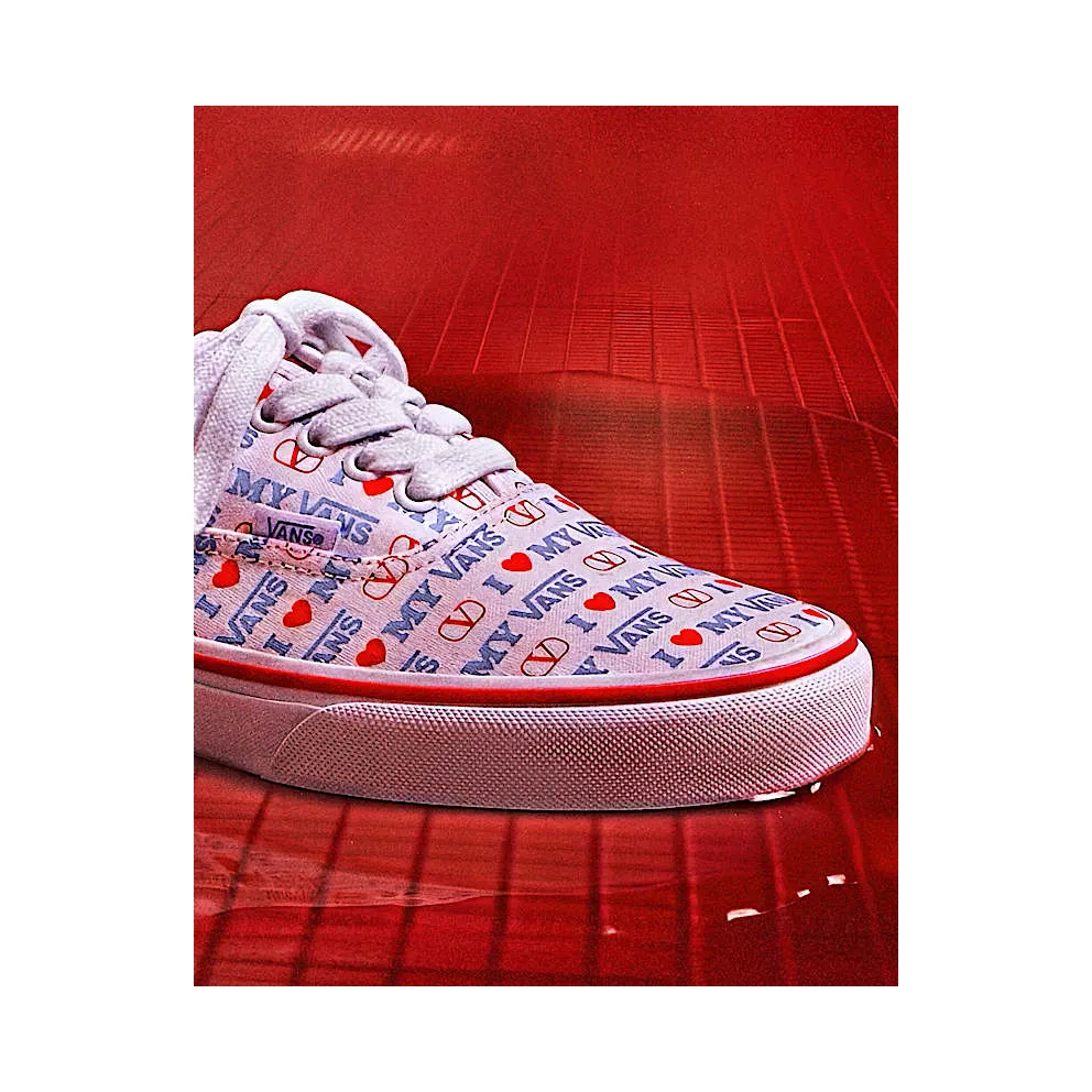 Vans Authentic Valentino Garavani Vans Love (VN000Z9AUVC)