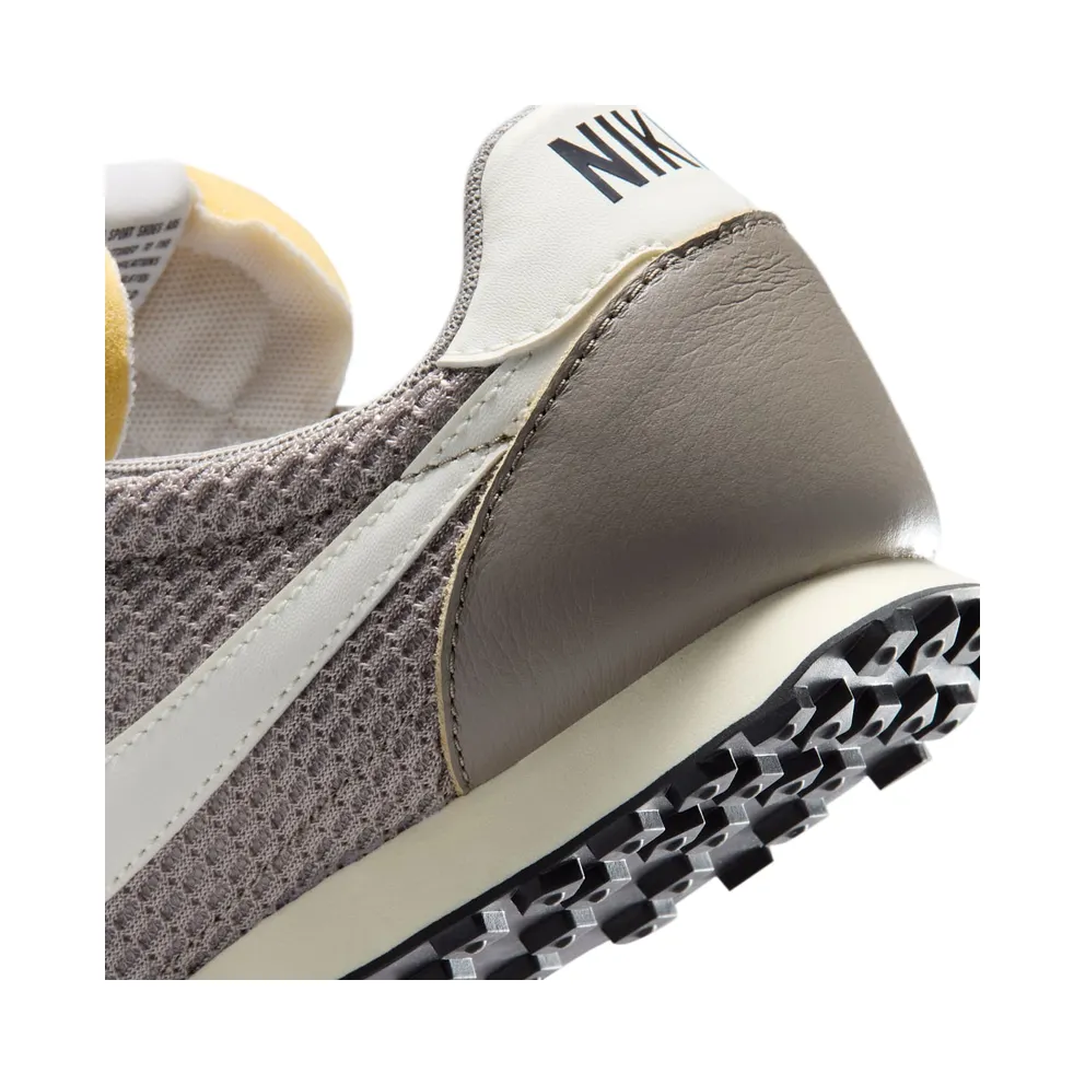 Nike Waffle Racer SE Moon Fossil Sail (IM8673-001)