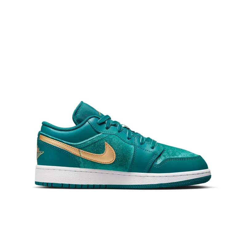 Air Jordan 1 – “Geode Teal Velvet” (FB9896-300)