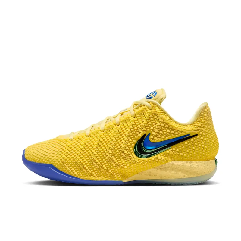 Nike Caitlin 1 “Warning Code” (IH7423-700): de gele Caitlin dropt 1 oktober naast de blauwe