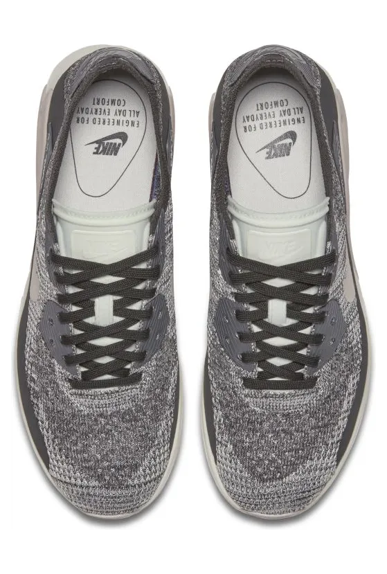 nike-air-max 881109-003
