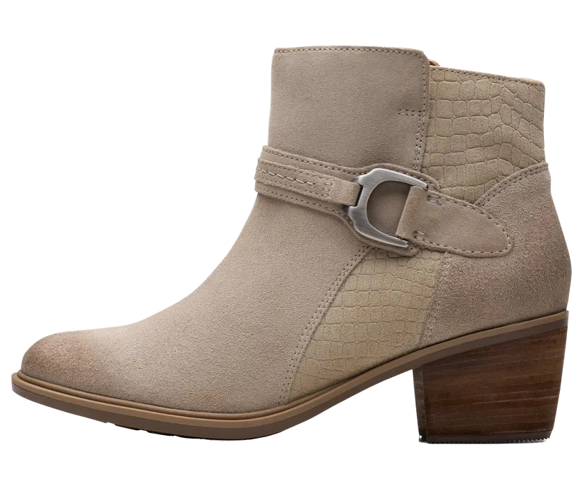 Clarks Neva Buckle Boot “Stone Suede” (26179802)
