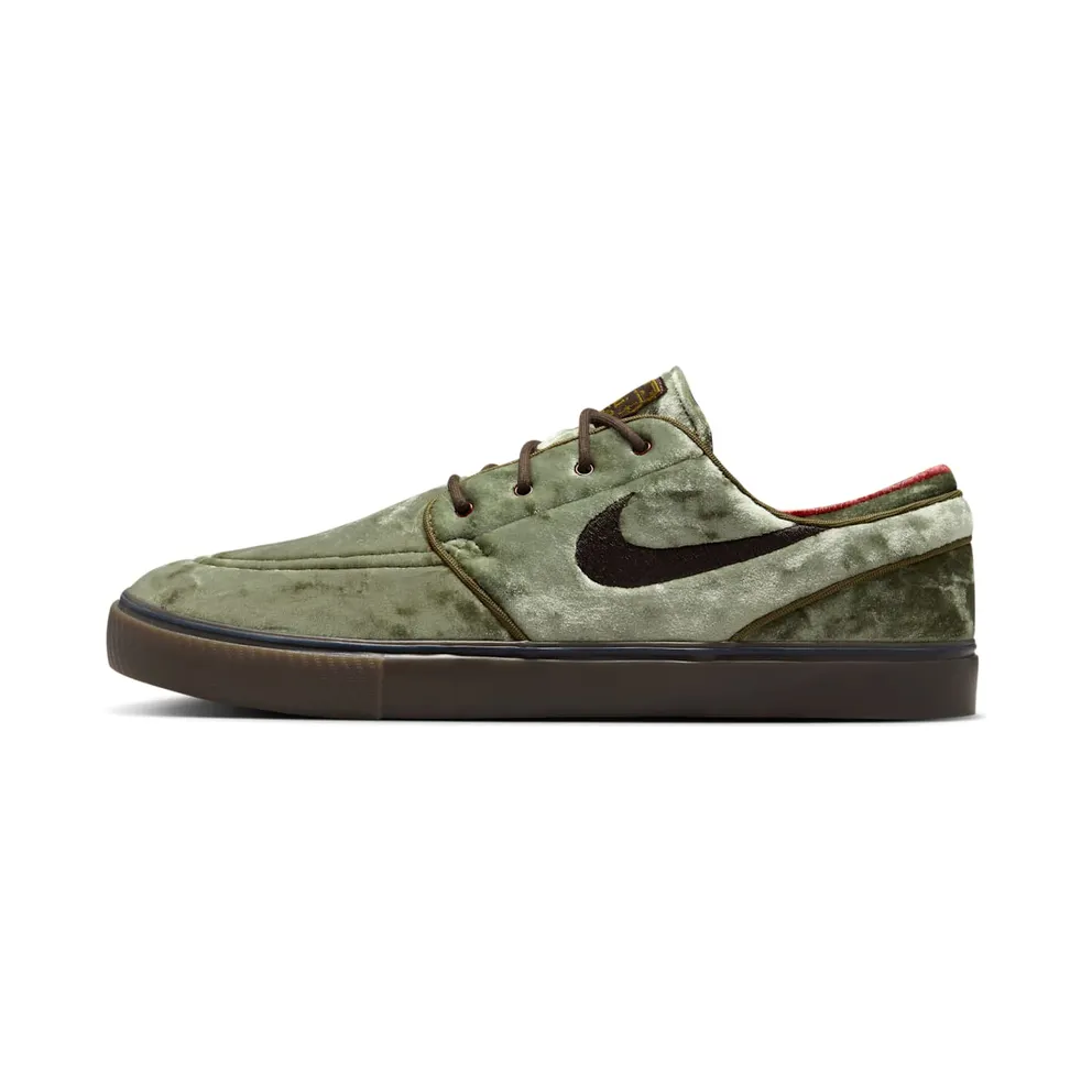 Nike SB Zoom Janoski OG+ SE “Medium Olive Baroque Brown Dark Team Red Velvet Brown” (FZ1302-200)