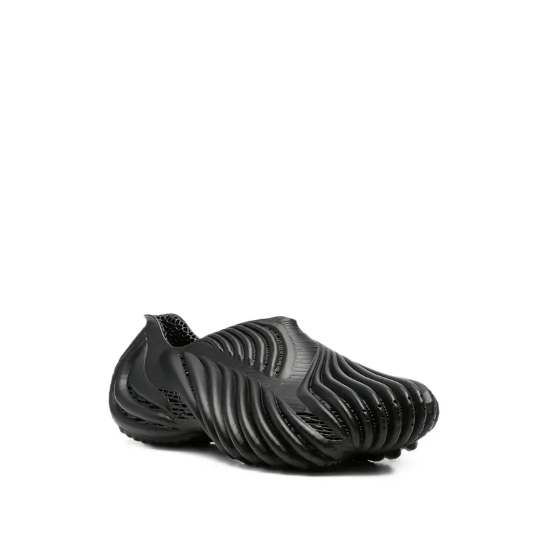 Aliveform Armis Low “Black” (ARMIS LOW CHARC)