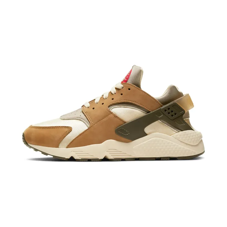 Nike x Stussy Huarache LE Desert Oak (2021) “Desert Oak / Light Straw / University Red / Reed” (DD1381-200)