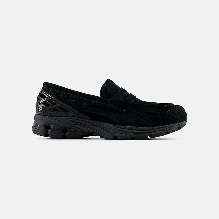 New Balance 1906L “Black Suede” (U1906LNT)