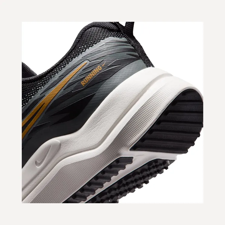 nike-cosmic-runner IR0725-001