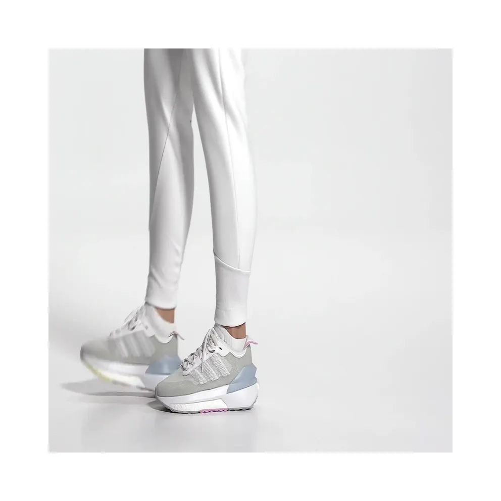 Adidas Avryn Cloud White / Cloud White / Wonder Blue (IG0645)