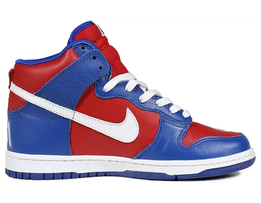 SWJP x Nike Dunk High stencil-print sneakers – Rood (SW26SS502)