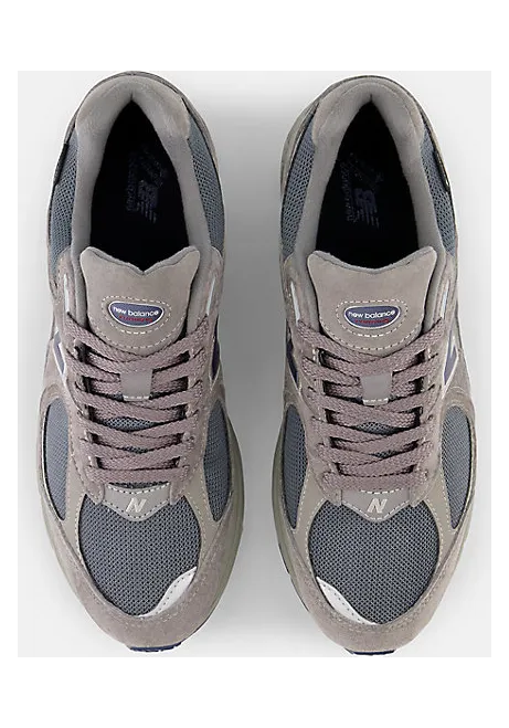 new-balance-2002r M2002RXC