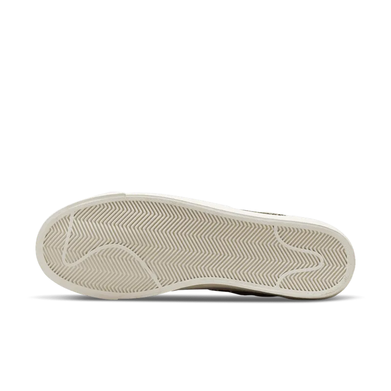 Nike Blazer Low Paisley Swoosh (DJ4665-100)