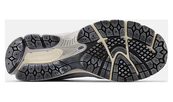 new-balance-2002r M2002RDI