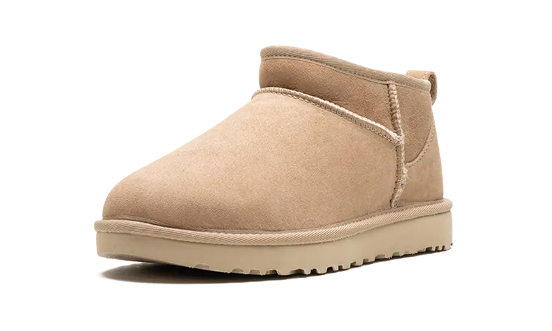 UGG Classic Ultra Mini “Sand”: de zachtste basis onder je winterlook (3)