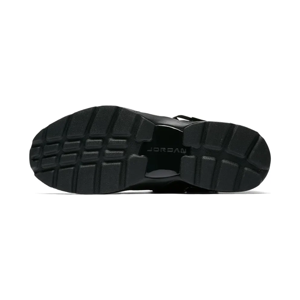 Jordan Trunner LX Triple Black Black/Black-Black (897992-020)