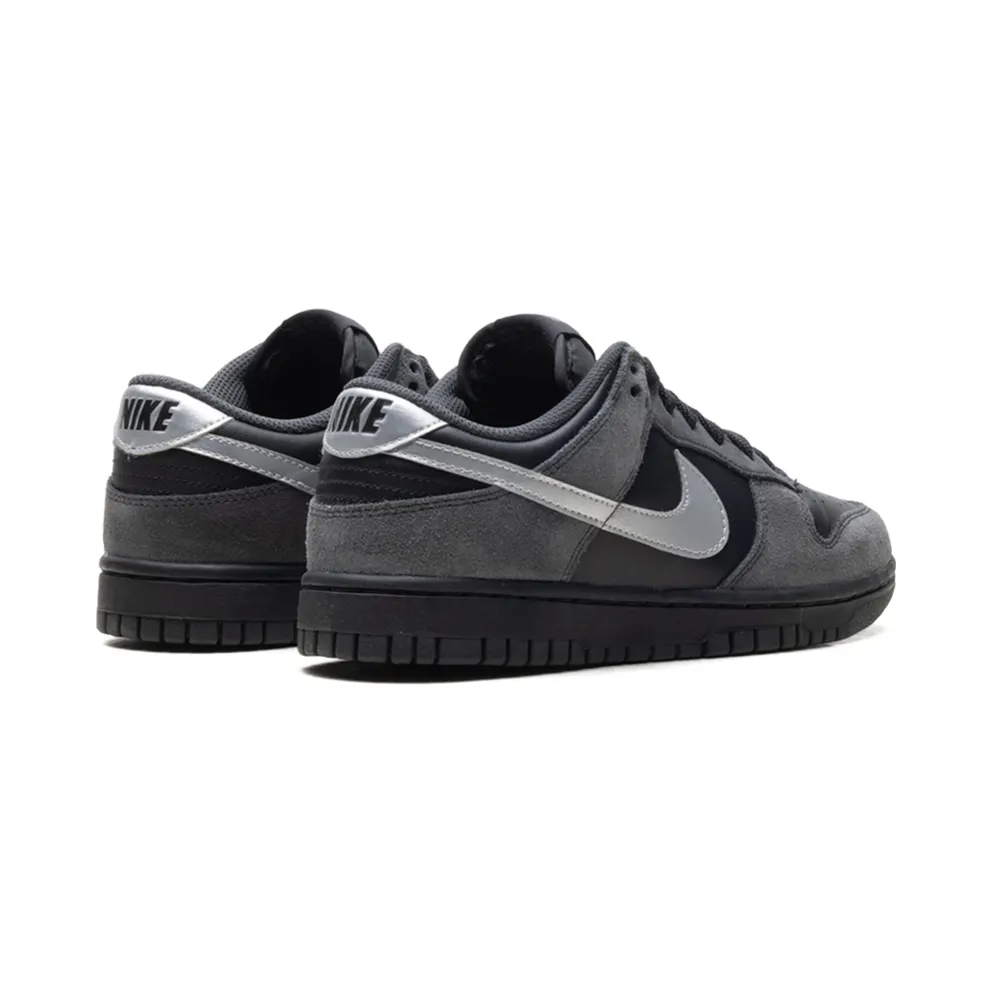 Nike Dunk Low “Anthracite / Metallic Silver” (II7636-001)