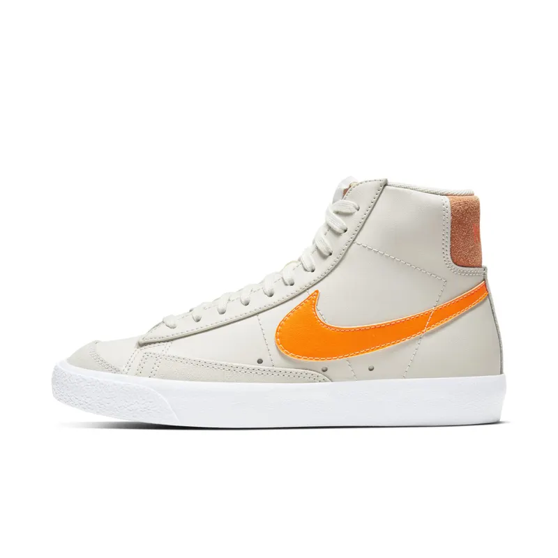 Nike  Blazer Mid ’77 Light Bone (W) Light Bone/Orange Trance-White-Total Orange (CZ0461-001)