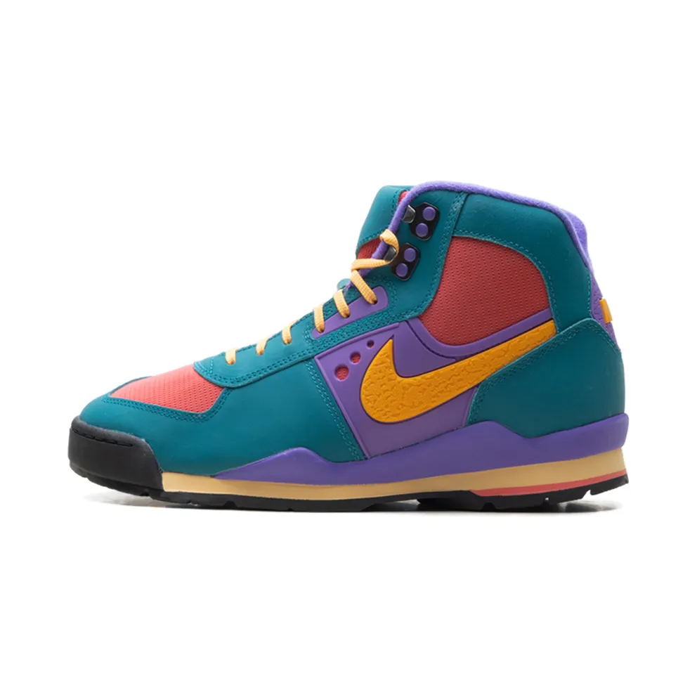 Nike Baltoro “Bright Spruce Kumquat” (IH4450-300)