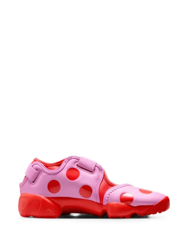 Nike Air Rift tabi sneakers with stippen – Pink (IR1226)