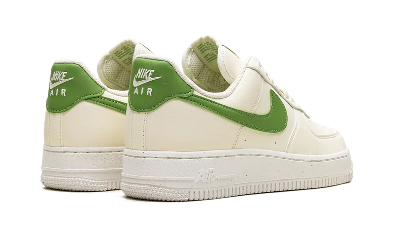 Nike AIR FORCE 1 ’07 LO “COCONUT MILK” (DV3808-102)