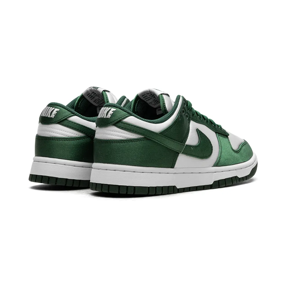 Nike DUNK LOW “Green Satin” (DX5931-100)