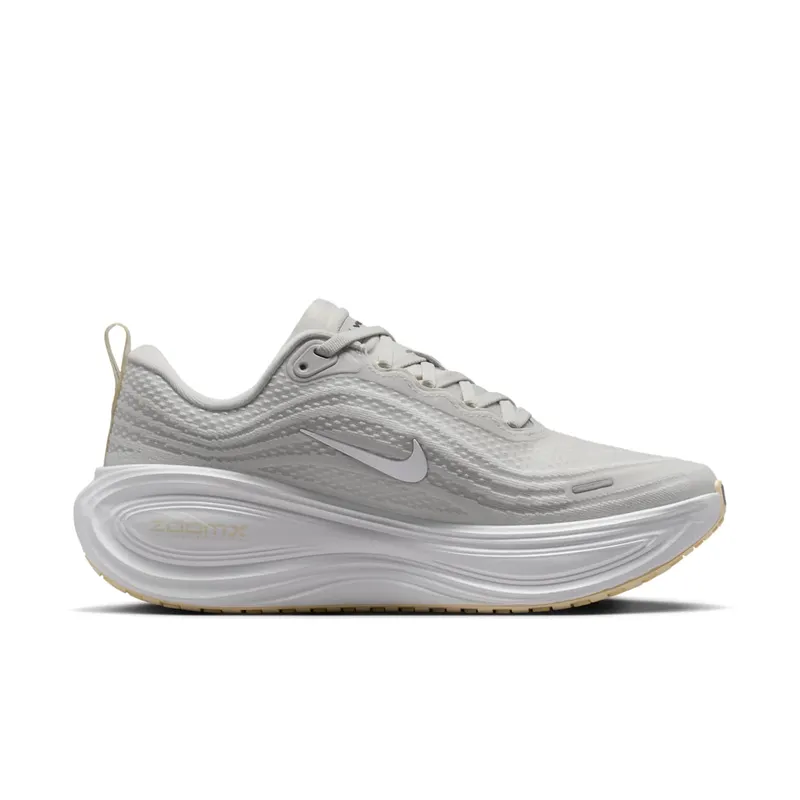 Nike Vomero Plus “Photon Dust Alabaster” (HV8154-009)