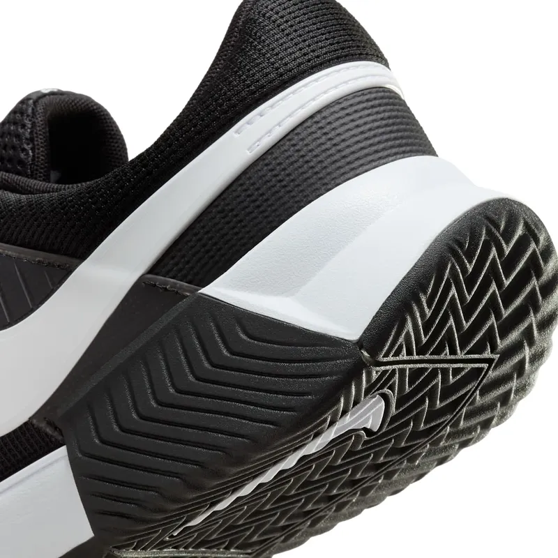 nike-zoom FJ1813-001