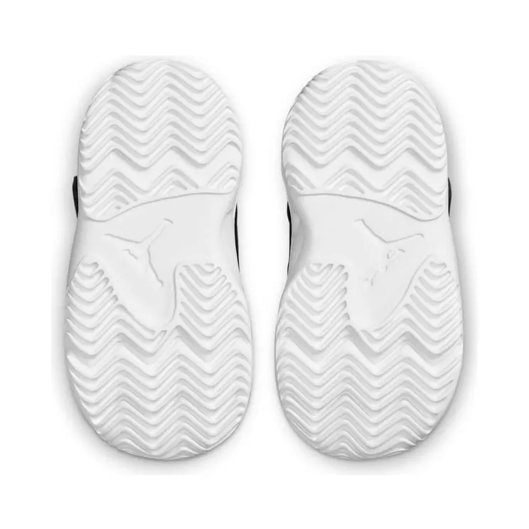air-jordan-max-aura CN8096-016